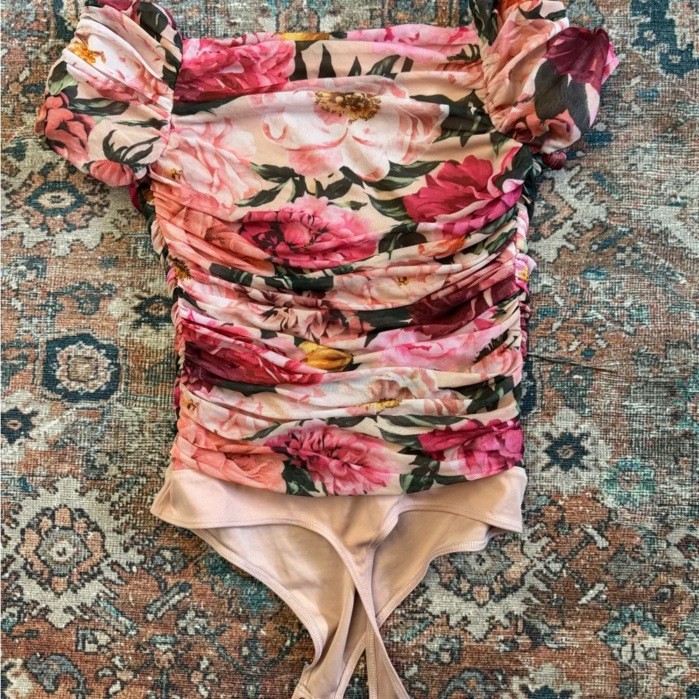 Express Floral Pink Bodysuit body contour ruched off the shoulder top size L - Picture 2 of 4